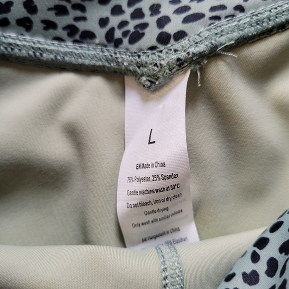 Persit High Waisted Green Leopard Print Workout Yoga Shorts Size Women's Large - Picture 7 of 7